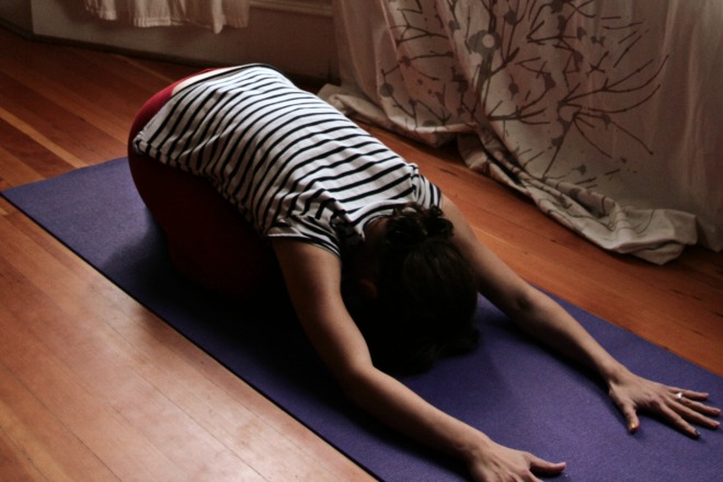 Kelly Connor Sunrose Yoga// bhaktasana// devotional// hatha yoga